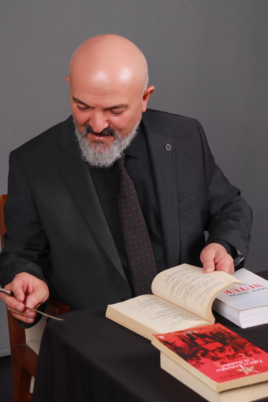 Yazar Hakkında